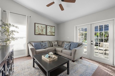 House in Orlando, Florida 3 bedrooms, 161.46 sq.m. № 1956265 - photo 4