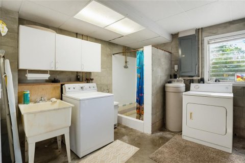 House in Sarasota, Florida 4 bedrooms, 198.81 sq.m. № 2156604 - photo 25