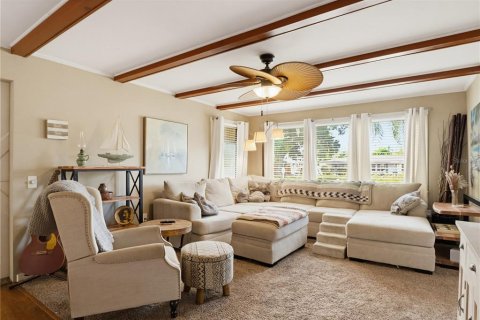 House in Sarasota, Florida 4 bedrooms, 198.81 sq.m. № 2156604 - photo 8