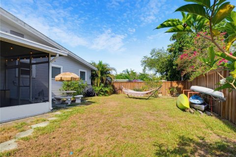 House in Sarasota, Florida 4 bedrooms, 198.81 sq.m. № 2156604 - photo 29