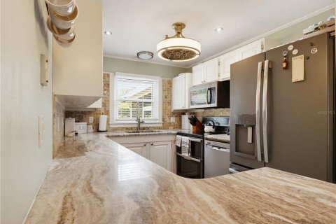 House in Sarasota, Florida 4 bedrooms, 198.81 sq.m. № 2156604 - photo 7
