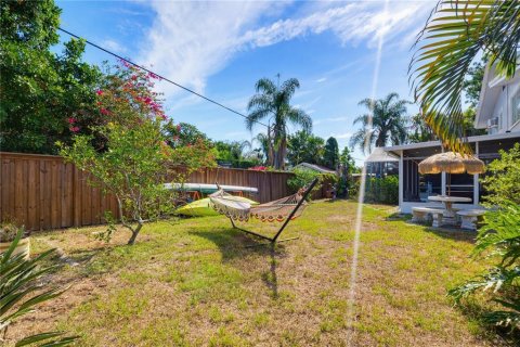 House in Sarasota, Florida 4 bedrooms, 198.81 sq.m. № 2156604 - photo 30