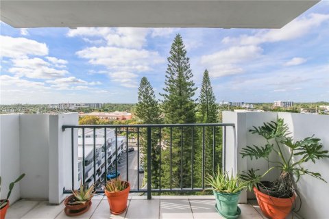 Купить кондоминиум в Авентура, Флорида 2 спальни, 120.77м2, № 1995559 - фото 11