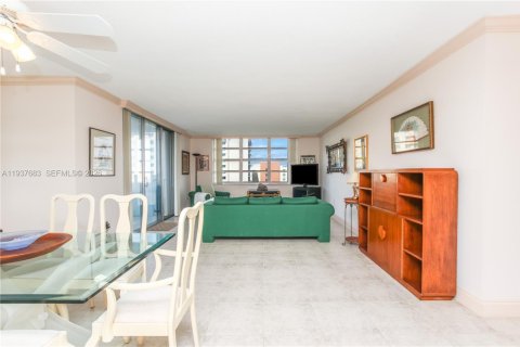 Кондоминиум с 2 спальнями в Авентура, Флорида № 1995559