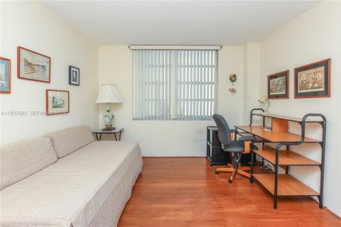 Купить кондоминиум в Авентура, Флорида 2 спальни, 120.77м2, № 1995559 - фото 19