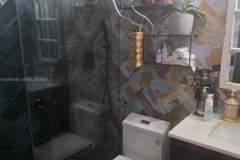 Touwnhouse à vendre à Hollywood, Floride: 2 chambres, 115.29 m2 № 2376031 - photo 3