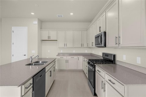 Casa en venta en Orlando, Florida, 5 dormitorios, 336.03 m2 № 2091978 - foto 16