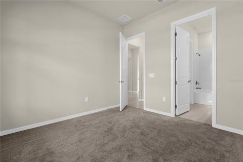 Casa en venta en Orlando, Florida, 5 dormitorios, 336.03 m2 № 2091978 - foto 4