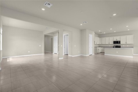 Casa en venta en Orlando, Florida, 5 dormitorios, 336.03 m2 № 2091978 - foto 10