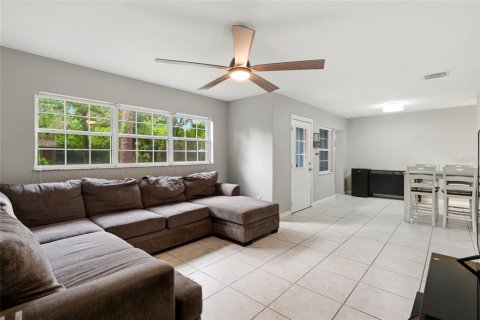 Villa ou maison à vendre à Gainesville, Floride: 5 chambres, 152.36 m2 № 2291738 - photo 4