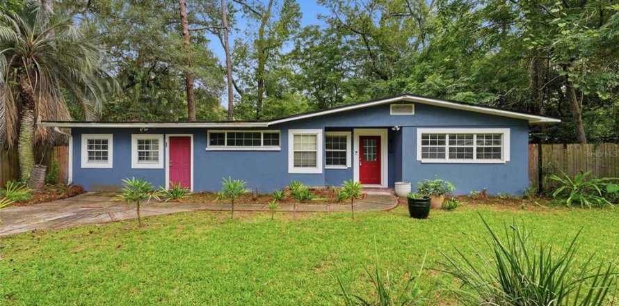 Villa ou maison à Gainesville, Floride 5 chambres, 152.36 m2 № 2291738