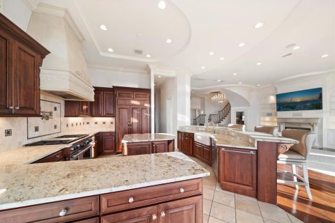 House in Clearwater, Florida 5 bedrooms, 471.39 sq.m. № 2207518 - photo 12