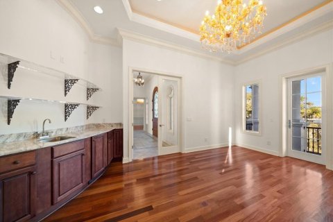 House in Clearwater, Florida 5 bedrooms, 471.39 sq.m. № 2207518 - photo 26
