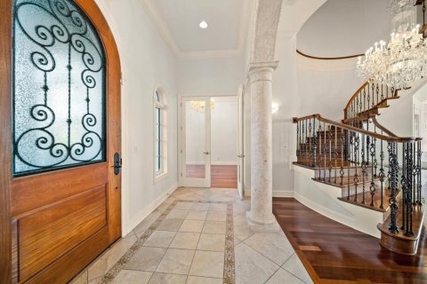 House in Clearwater, Florida 5 bedrooms, 471.39 sq.m. № 2207518 - photo 6