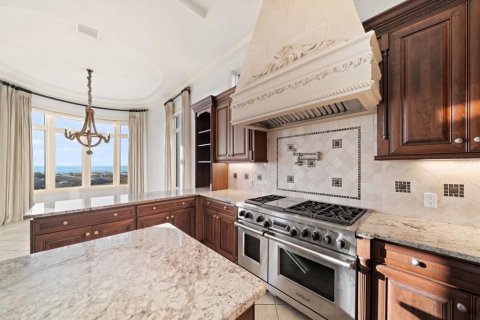 House in Clearwater, Florida 5 bedrooms, 471.39 sq.m. № 2207518 - photo 13