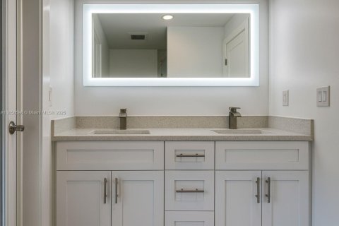 Villa ou maison à vendre à Fort Myers, Floride: 3 chambres, 174.75 m2 № 1925320 - photo 28