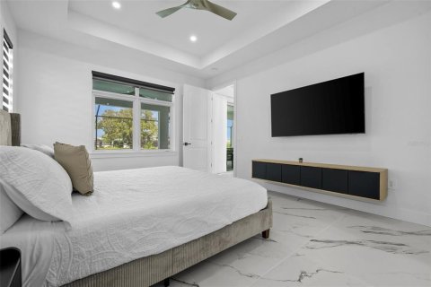 House in Rotonda, Florida 4 bedrooms, 265.42 sq.m. № 1361469 - photo 25