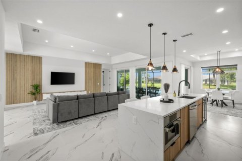 House in Rotonda, Florida 4 bedrooms, 265.42 sq.m. № 1361469 - photo 14