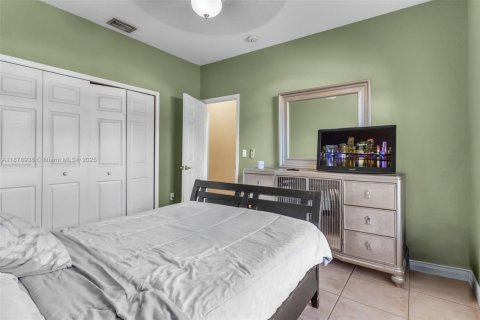 Купить виллу или дом в Хомстед, Флорида 3 спальни, 188.87м2, № 1941959 - фото 20