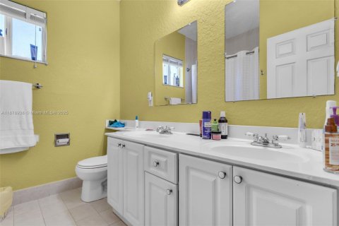 Купить виллу или дом в Хомстед, Флорида 3 спальни, 188.87м2, № 1941959 - фото 14