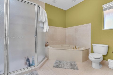 Купить виллу или дом в Хомстед, Флорида 3 спальни, 188.87м2, № 1941959 - фото 23