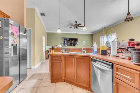 Купить виллу или дом в Хомстед, Флорида 3 спальни, 188.87м2, № 1941959 - фото 10