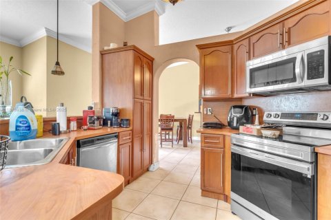 Купить виллу или дом в Хомстед, Флорида 3 спальни, 188.87м2, № 1941959 - фото 11