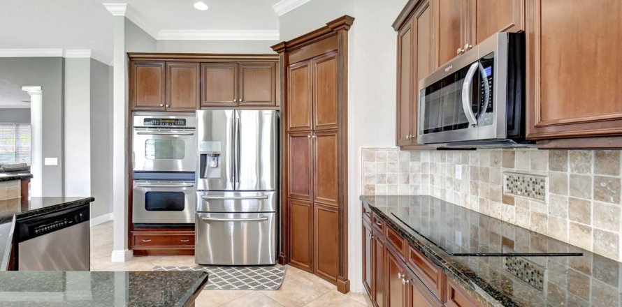 House in Boynton Beach, Florida 5 bedrooms, 350.98 sq.m. № 1171042