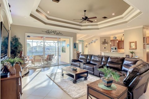 Casa en venta en Punta Gorda, Florida, 3 dormitorios, 234.76 m2 № 1914835 - foto 5