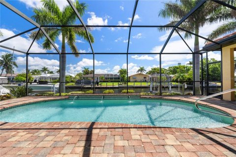 Casa en venta en Punta Gorda, Florida, 3 dormitorios, 234.76 m2 № 1914835 - foto 6