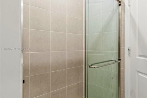 Купить виллу или дом в Хомстед, Флорида 5 спален, 263.66м2, № 2168276 - фото 23