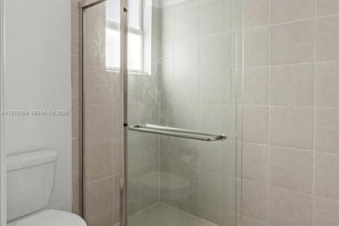 Купить виллу или дом в Хомстед, Флорида 5 спален, 263.66м2, № 2168276 - фото 18
