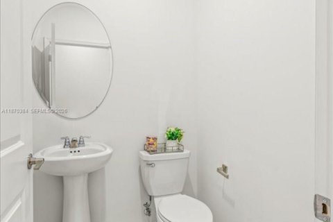 Купить виллу или дом в Хомстед, Флорида 5 спален, 263.66м2, № 2168276 - фото 14
