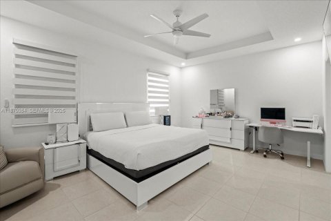 Купить виллу или дом в Хомстед, Флорида 5 спален, 263.66м2, № 2168276 - фото 15
