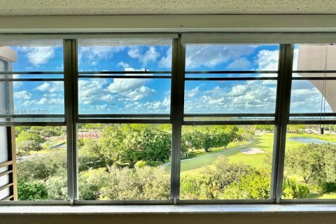 Copropriété à vendre à Pembroke Pines, Floride: 1 chambre, 68.75 m2 № 1977186 - photo 3