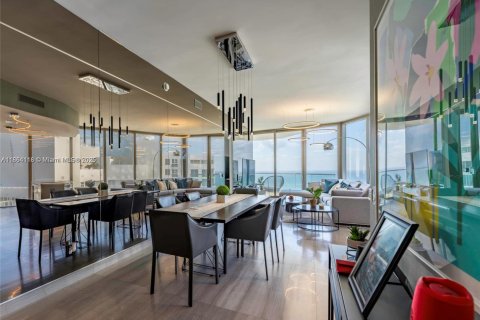 Copropriété à louer à Sunny Isles Beach, Floride: 2 chambres, 151.8 m2 № 2013534 - photo 12