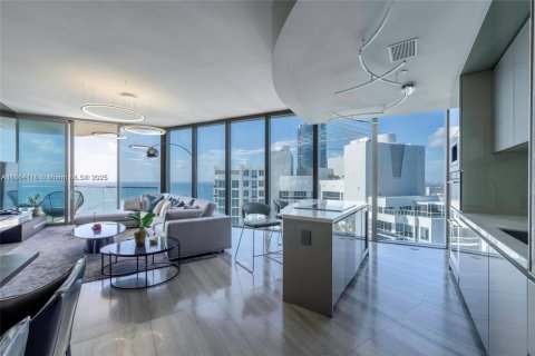 Copropriété à louer à Sunny Isles Beach, Floride: 2 chambres, 151.8 m2 № 2013534 - photo 10