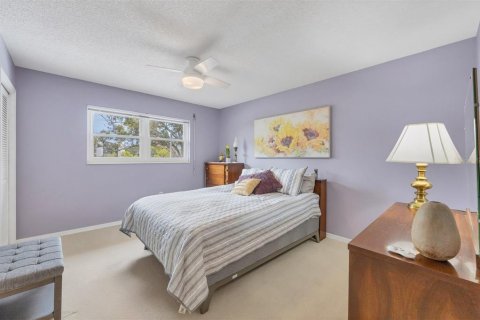 Condo in Saint Petersburg, Florida, 2 bedrooms  № 2396207 - photo 29