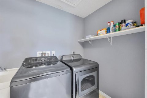 Condo in Saint Petersburg, Florida, 2 bedrooms  № 2396207 - photo 22