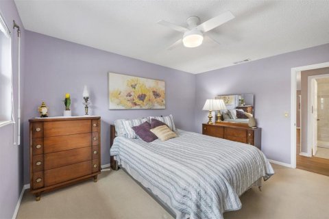 Condo in Saint Petersburg, Florida, 2 bedrooms  № 2396207 - photo 30