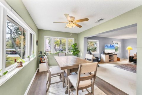Condo in Saint Petersburg, Florida, 2 bedrooms  № 2396207 - photo 14