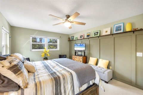 Condo in Saint Petersburg, Florida, 2 bedrooms  № 2396207 - photo 24