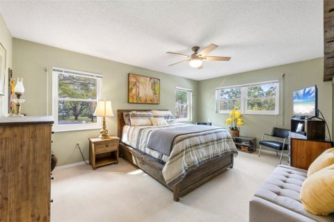 Condo in Saint Petersburg, Florida, 2 bedrooms  № 2396207 - photo 23