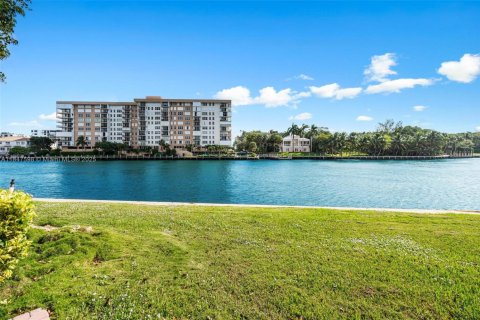 Condominio en venta en Lighthouse Point, Florida, 1 dormitorio, 83.61 m2 № 1847695 - foto 26