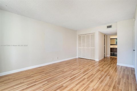 Condominio en venta en Lighthouse Point, Florida, 1 dormitorio, 83.61 m2 № 1847695 - foto 10