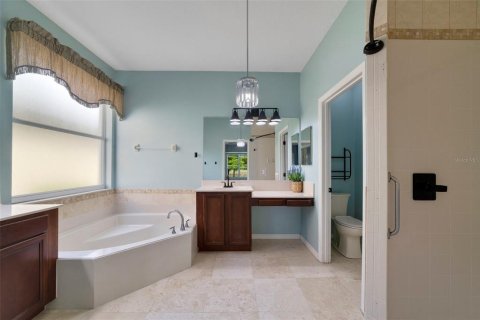 Villa ou maison à vendre à Orlando, Floride: 4 chambres, 311.69 m2 № 2414945 - photo 17