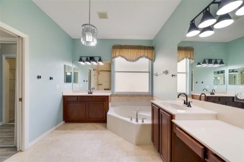 Villa ou maison à vendre à Orlando, Floride: 4 chambres, 311.69 m2 № 2414945 - photo 18