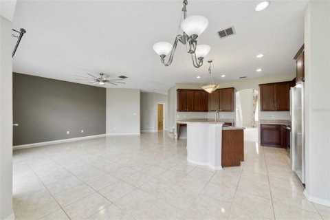 Villa ou maison à vendre à Orlando, Floride: 4 chambres, 311.69 m2 № 2414945 - photo 10