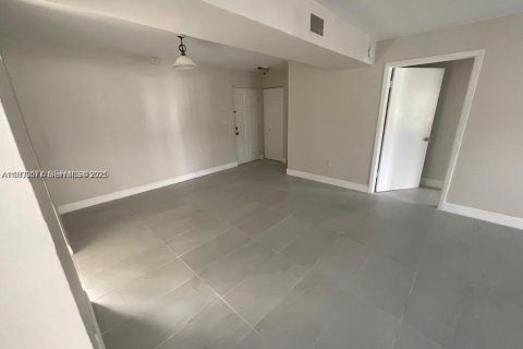 Copropriété à louer à Plantation, Floride: 2 chambres, 98.2 m2 № 1988909 - photo 5