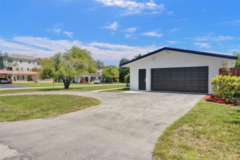 Villa ou maison à Oakland Park, Floride 3 chambres, 210.33 m2 № 2327519